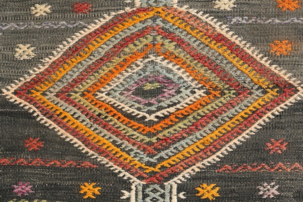 Kilim semi antiguo de Mugla, Turquía. 106x90 cms - Imagen 4