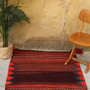 Kilim vintage Serkhat Baluch, Afganistán. 110x103 cms