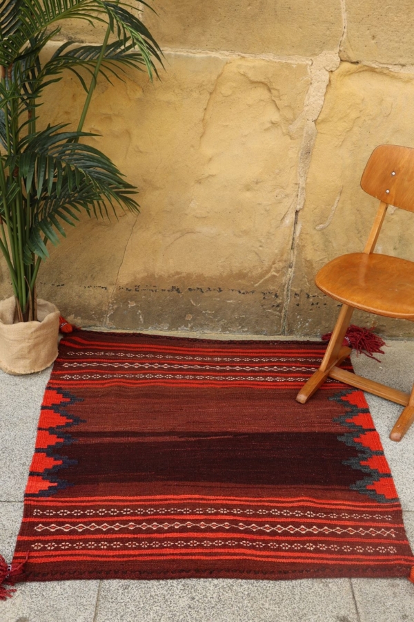 Vintage Serkhat Baluch kilim from Afghanistan. 110x103 cms