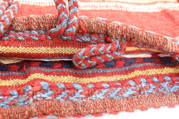 Semi-antique Qashqai rucksack or chanteh from Iran. 48x48 cms - Image 4