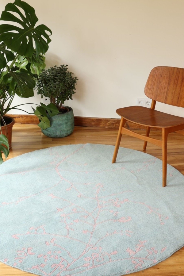 "Zen” rug from Nepal. 150 cms diameter.