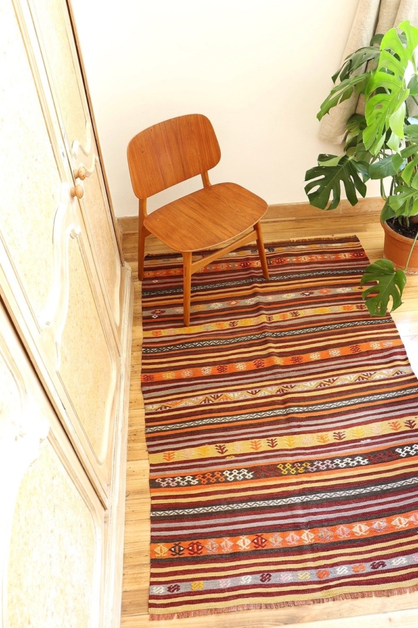 Kilim  semi antiguo de Selendi, Turquía. 175x113 cms - Imagen 6