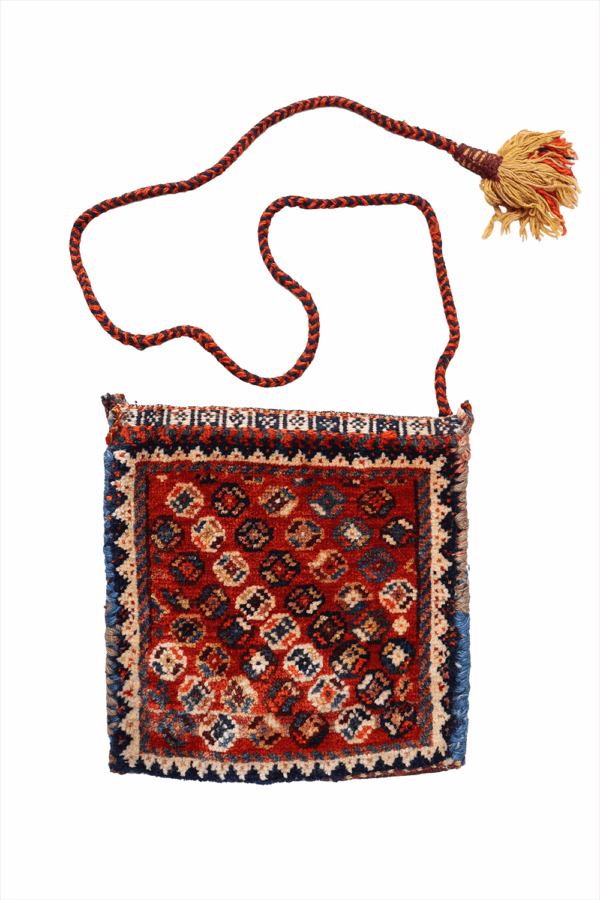 Semi-antique Qashqai bag or chanteh from Iran. 30x30 cms