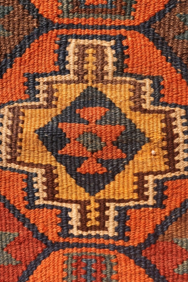 Antique Kurdish bag or chanteh from Iran. 50x33 cms - Image 5