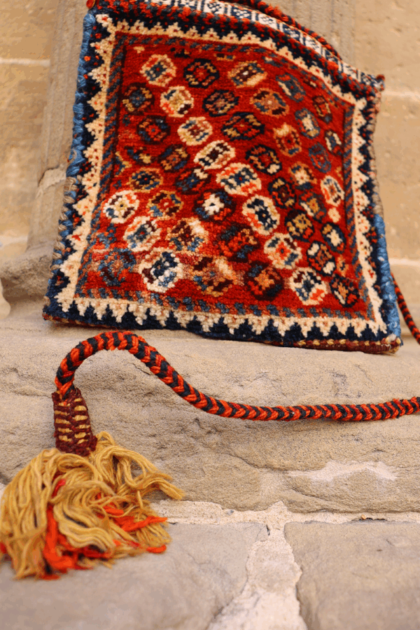 Semi-antique Qashqai bag or chanteh from Iran. 30x30 cms - Image 3