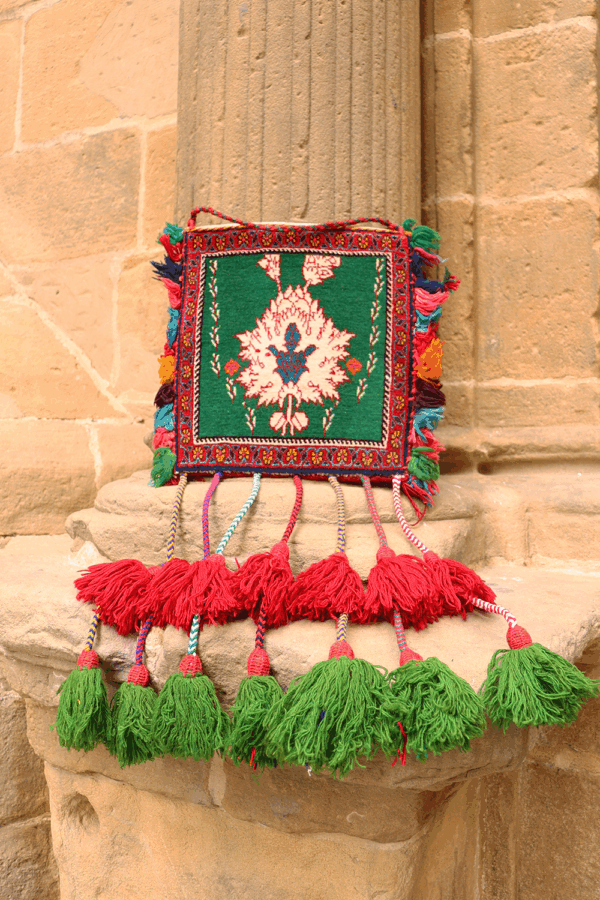 Bolso o chanteh vintage Qashqai, Irán. 32x30 cms - Imagen 4