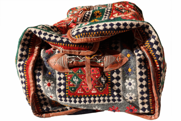 Vintage Qashqai suitcase or mafrash from Iran. 52x125x40 cms - Image 2