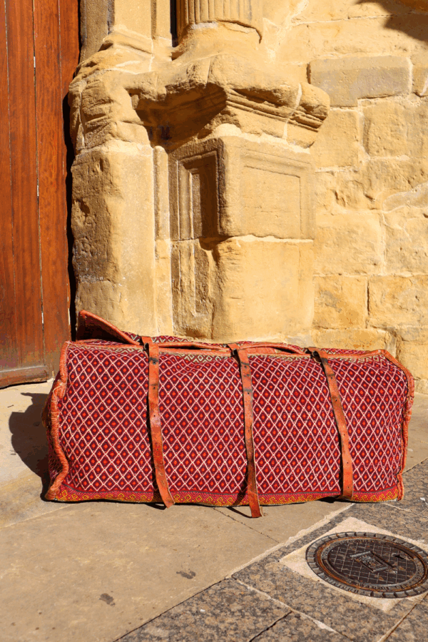 Vintage Qashqai suitcase or mafrash from Iran. 43x102x40 cms - Image 5