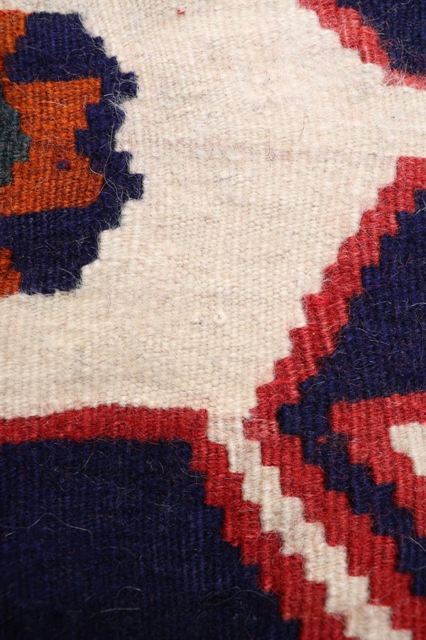 Vintage Qashqai kilim from Iran. 252x138 cms - Image 4
