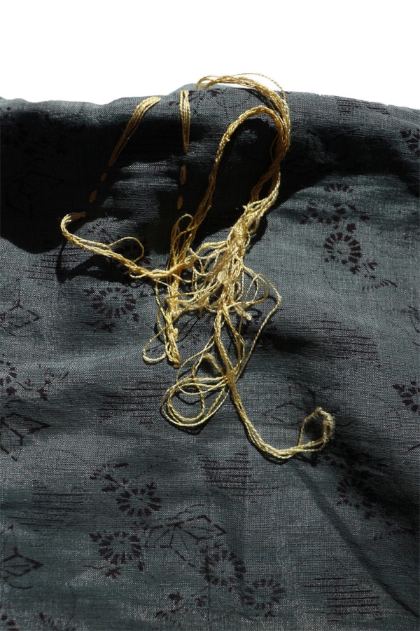 Antique child kimono from Japan. 88x82 cms - Image 6