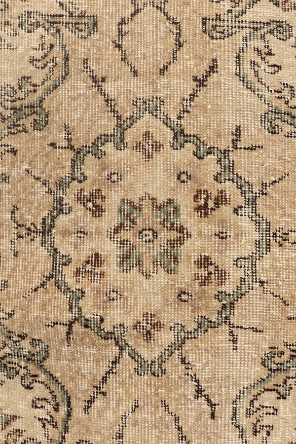 Vintage rug from Turkey.  273x165 cms - Image 3