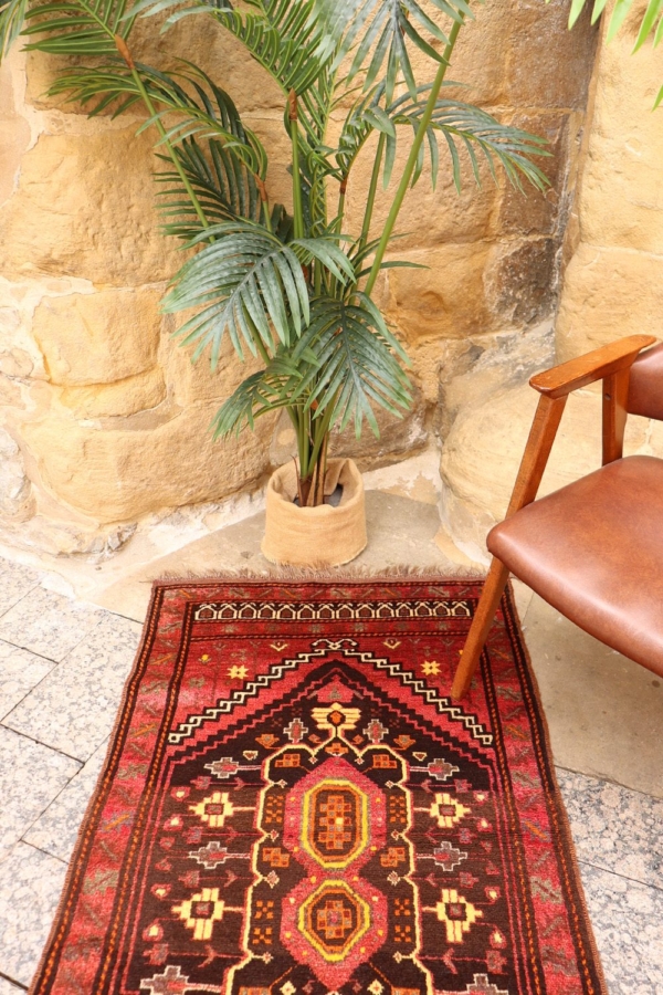 Alfombra semi antigua Yaqoob Khan Baluch, Afganistán. 121x79 cms