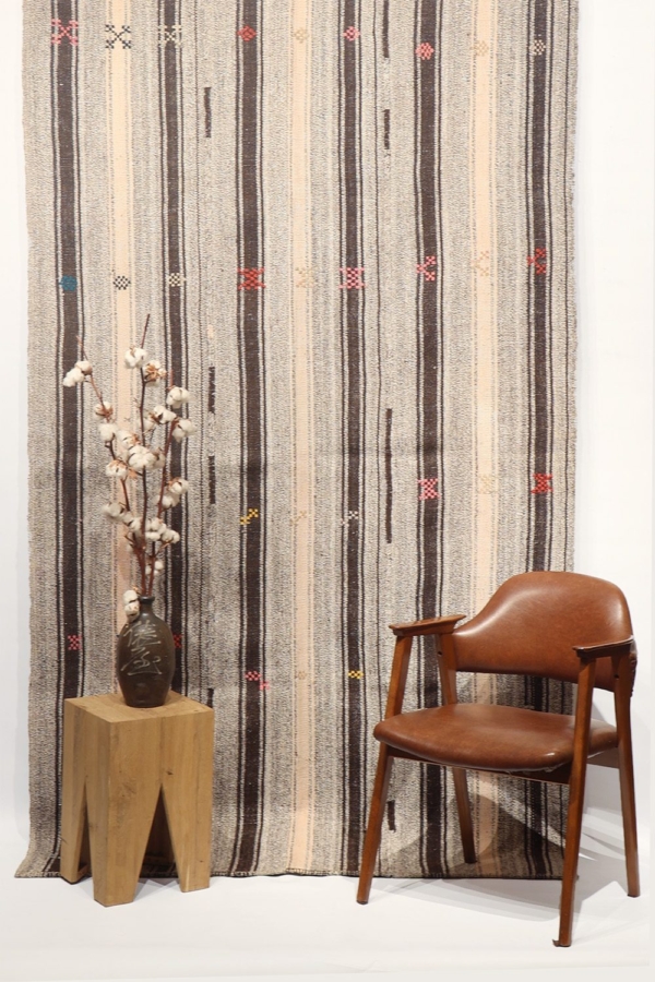 Semi-antique Kuccuklu kilim from Turkey. 252x143 cms - Image 2