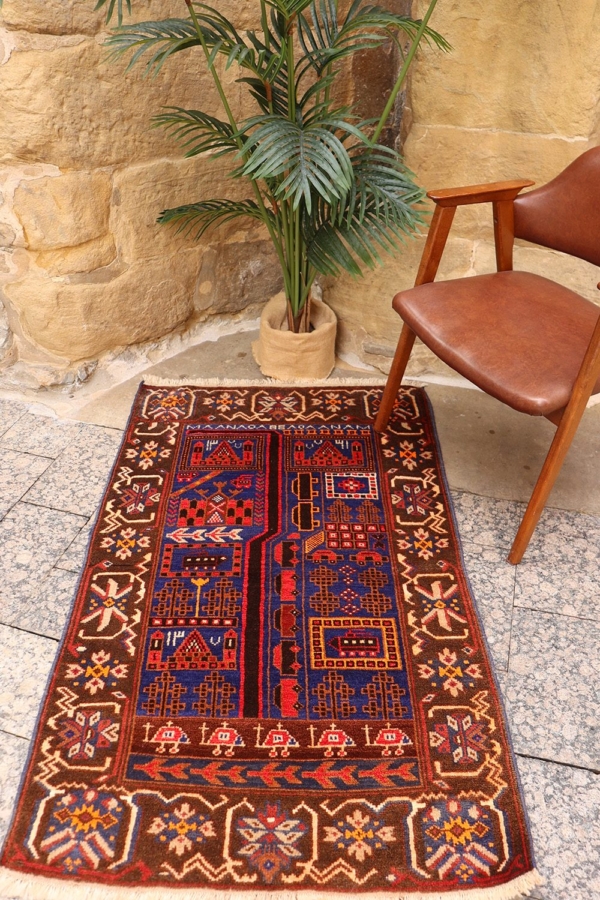 Vintage Baluch War rug from Afghanistan. 141x87 cms