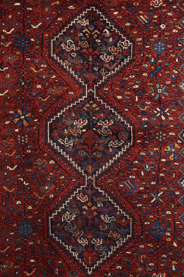 Antique Arab Laberduni rug from Iran. 212x158 cms - Image 5