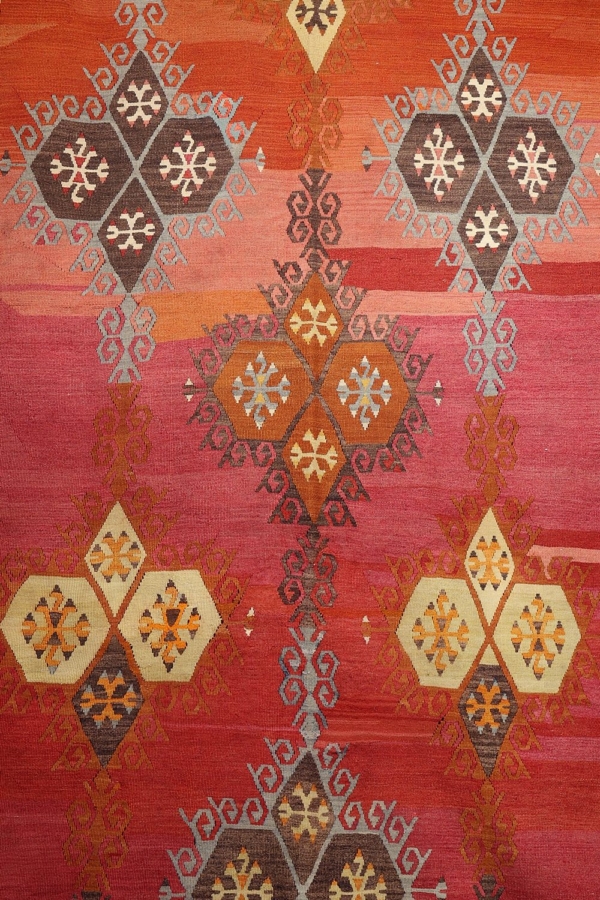 Semi-antique Sarkisla kilim from Turkey. 380x190 cms - Image 4