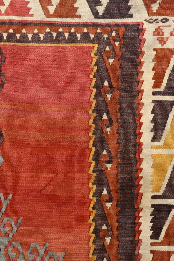Semi-antique Sarkisla kilim from Turkey. 380x190 cms - Image 6