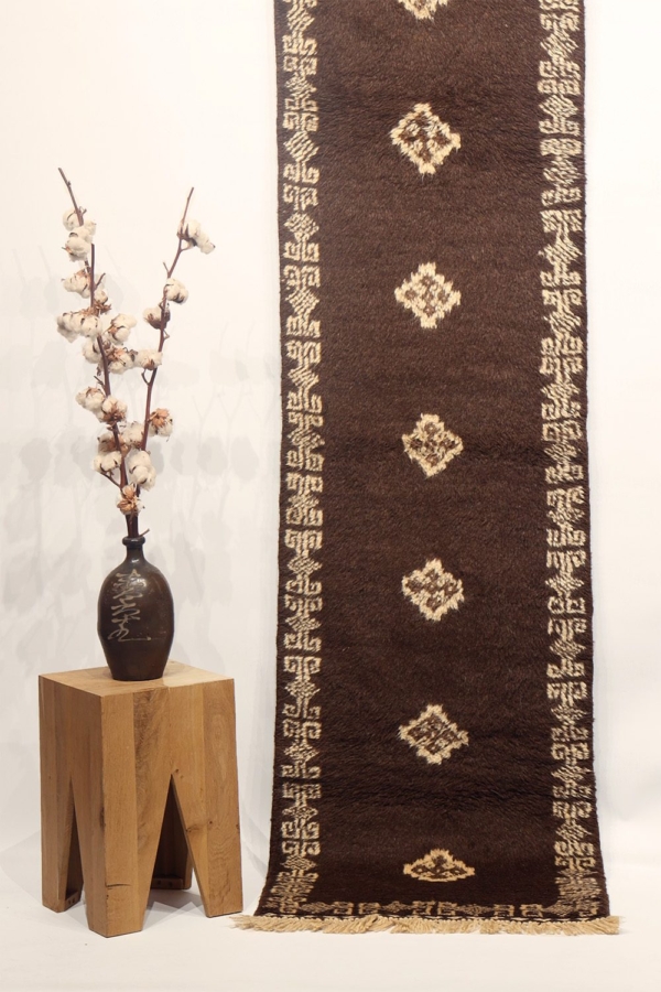 Alfombra semi antigua Baluch, Afganistán. 246x68 cms