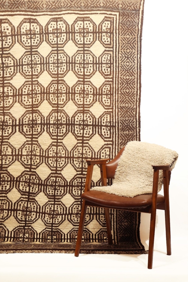 Semi-antique Baluch rug from Kohistan, Afghanistan. 225x165 cms