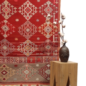 Semi-antique Dursunbey kilim from Turkey. 311x190 cms
