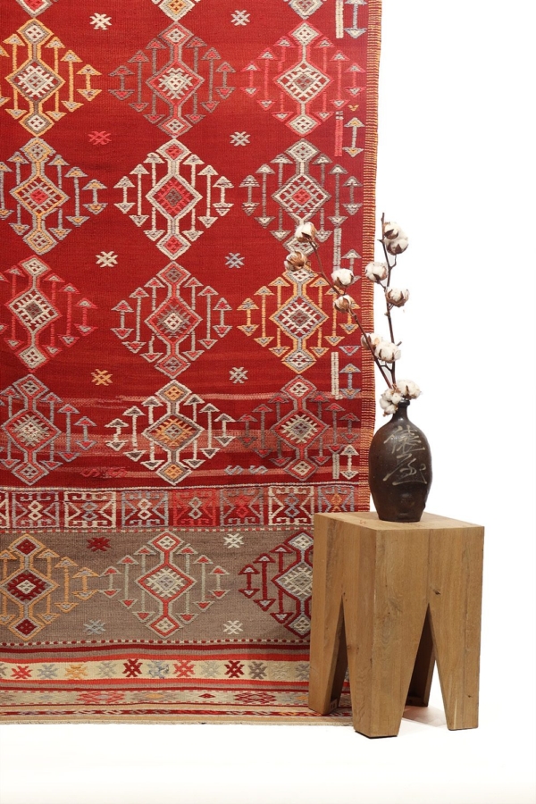 Kilim semi antiguo de Dursunbey, Turquía. 311x190 cms