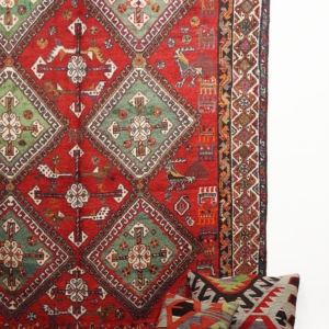 Semi-antique Shekarlu Qashqai rug from Iran. 290x163 cms