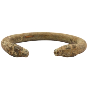 Antique Luristan bracelet. 92 gr