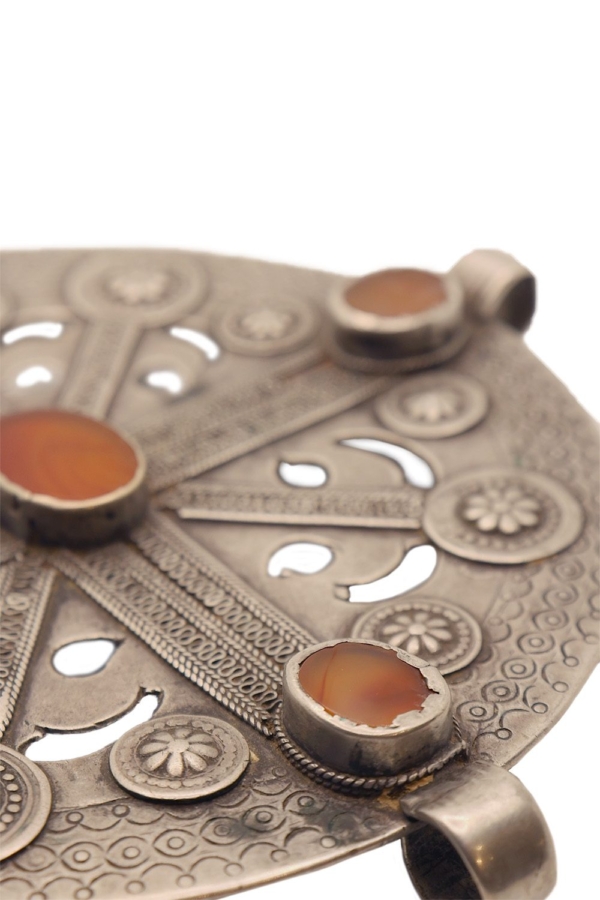 Antique Turkman pendant from Afghanistan. 15 cms diameter, 183 gr. - Image 2