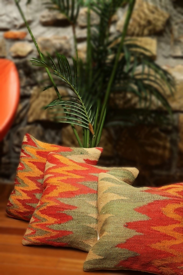 Cojín étnico de kilim, Irán. 40×40 cms