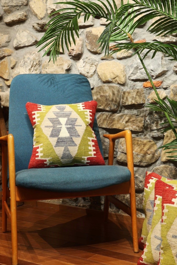 Cojín étnico de kilim, Turquía. 40×40 cms - Imagen 3