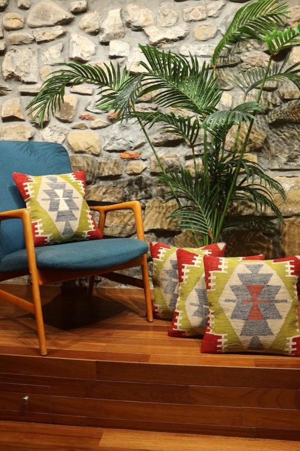 Cojín étnico de kilim, Turquía. 40×40 cms - Imagen 2