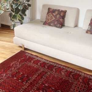 Antique Tekke rug from Turkmenistan. 138x118 cms