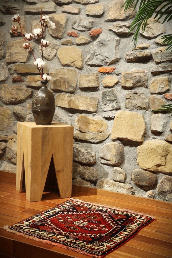 Alfombra semi antigua Qashqai, Irán. 59×55 cms