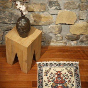 Semi-antique Afshar rug from Iran. 56x48 cms