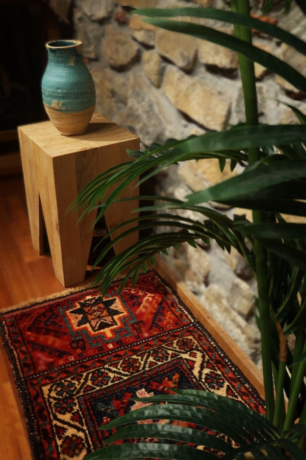 Semi-antique Luri rug from Iran. 72x54 cms