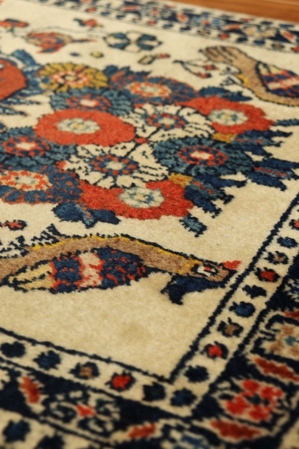 Semi-antique Afshar rug from Iran. 56x48 cms - Image 2
