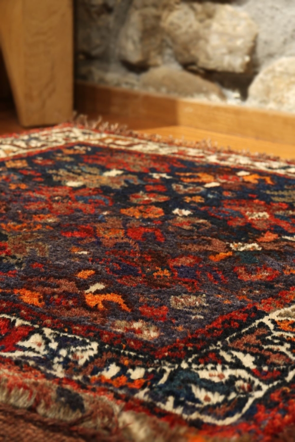 Alfombra semi antigua árabe, Irán. 63×66 cms - Imagen 2
