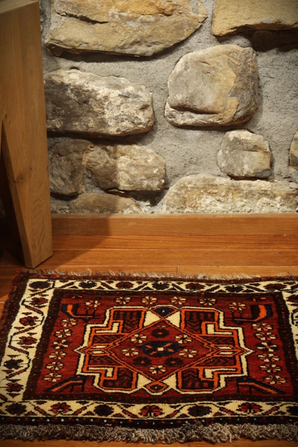 Semi-antique Qashqai rug from Iran. 50x50 cms - Image 3