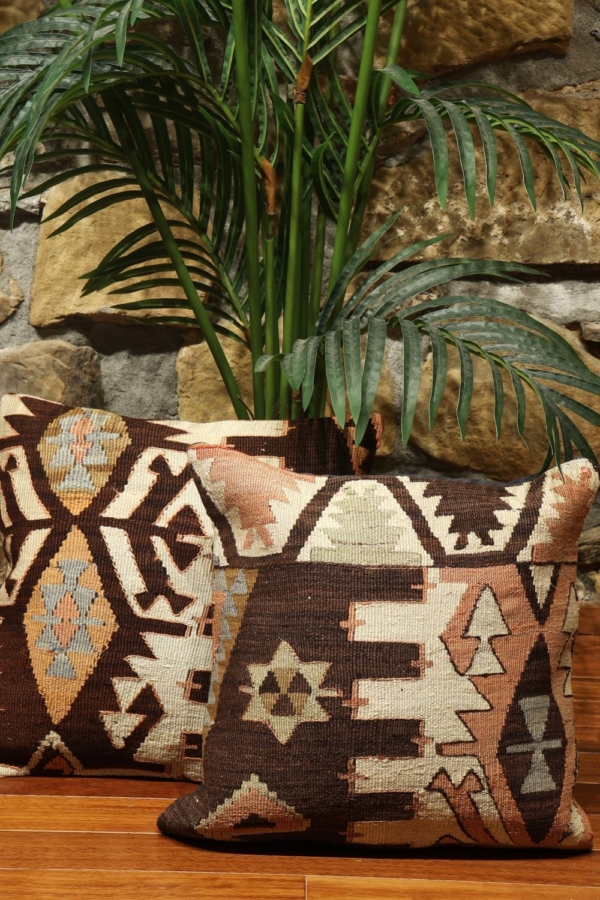 Cojín étnico de kilim, Turquía. 40×40 cms - Imagen 3