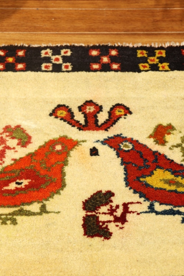 Vintage Qashqai rug from Iran. 62x60 cms - Image 4