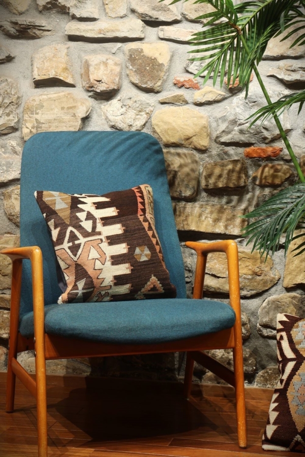 Cojín étnico de kilim, Turquía. 40×40 cms - Imagen 5