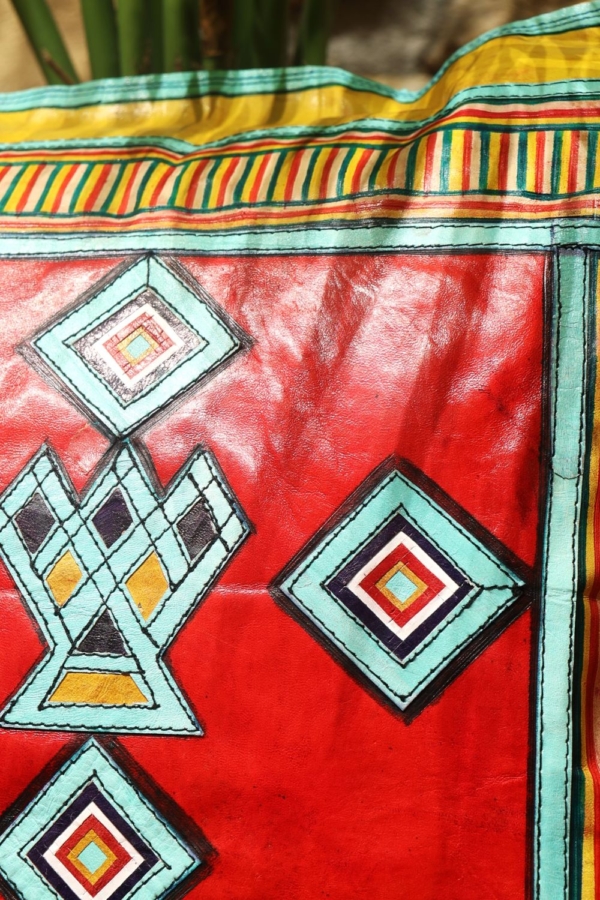 Tuareg leather cushion from Niger. 40×40 cms - Image 5
