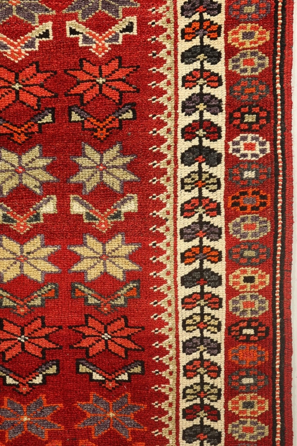 Vintage Kurdish Herki rug from Irak. 393x89 cms - Image 3