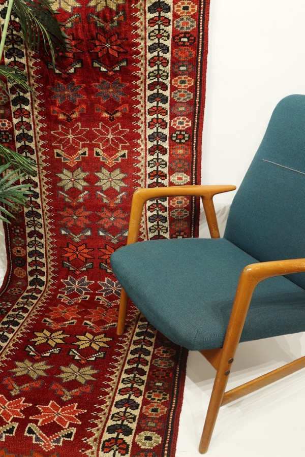 Vintage Kurdish Herki rug from Irak. 393x89 cms - Image 7