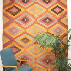 Vintage kilim from Denizli, Turkey. 290×195 cms
