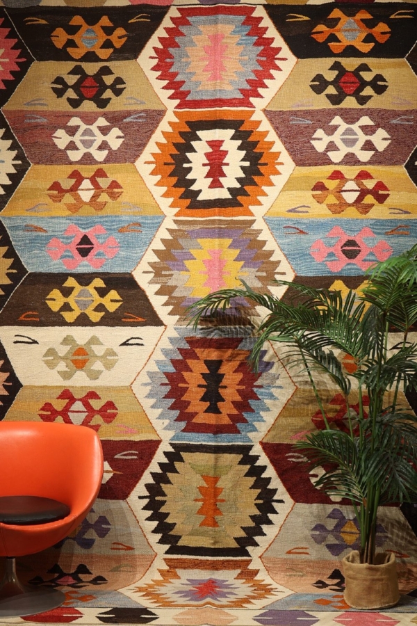 Konya kilim from Turkey. 351x257 cms