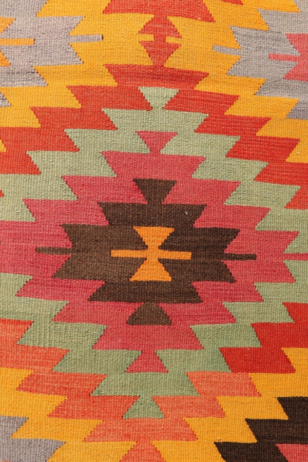 Vintage kilim from Denizli, Turkey. 290×195 cms - Image 4