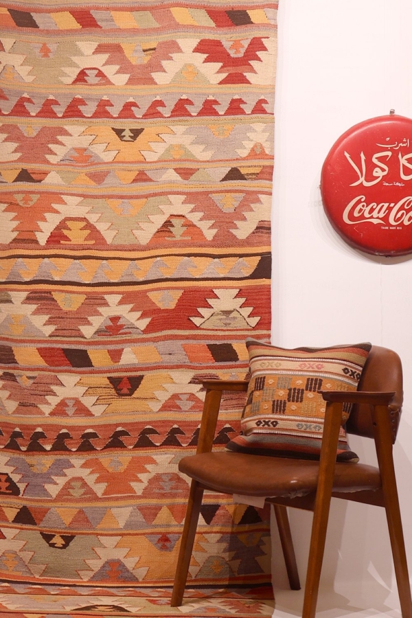 Kilim vintage de Afyon, Turquía. 265x92 cms
