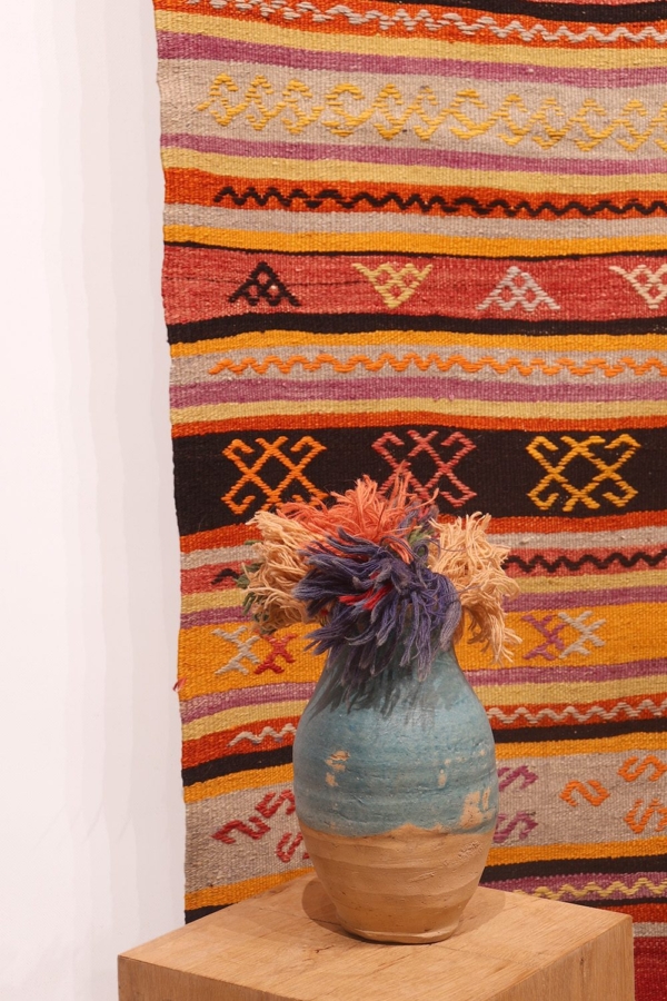 Vintage Denizli kilim from Turkey. 330x86 cms - Image 3