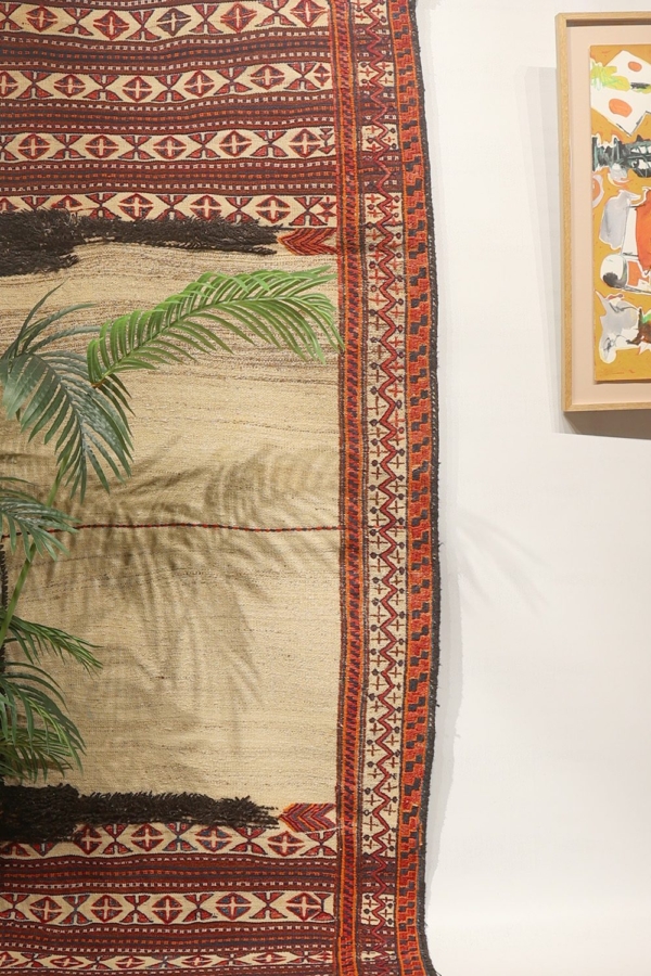 Kilim semi antiguo Bakhtiari, Irán. 237x93 cms